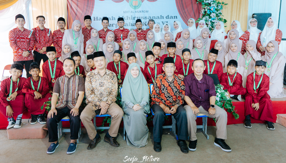 Haflah Akhirussanah SDIT Al Mukrom Tahun Pelajaran 2024/2025 "Bersama Al-Qur`an Menjadi Generasi Rabbani"